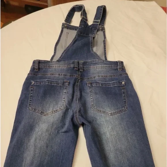 Jumpsuits - Picture 4 of 8